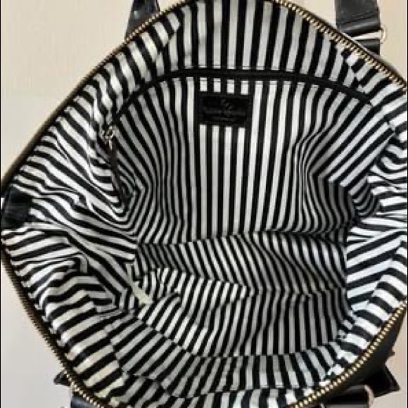 Kate Spade Soft Black Leather Purse - Like New - Picture 3 of 6